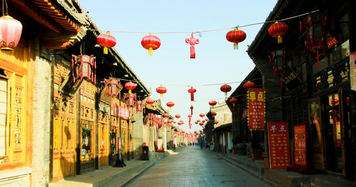 磁器口古镇：千年码头与麻辣小吃